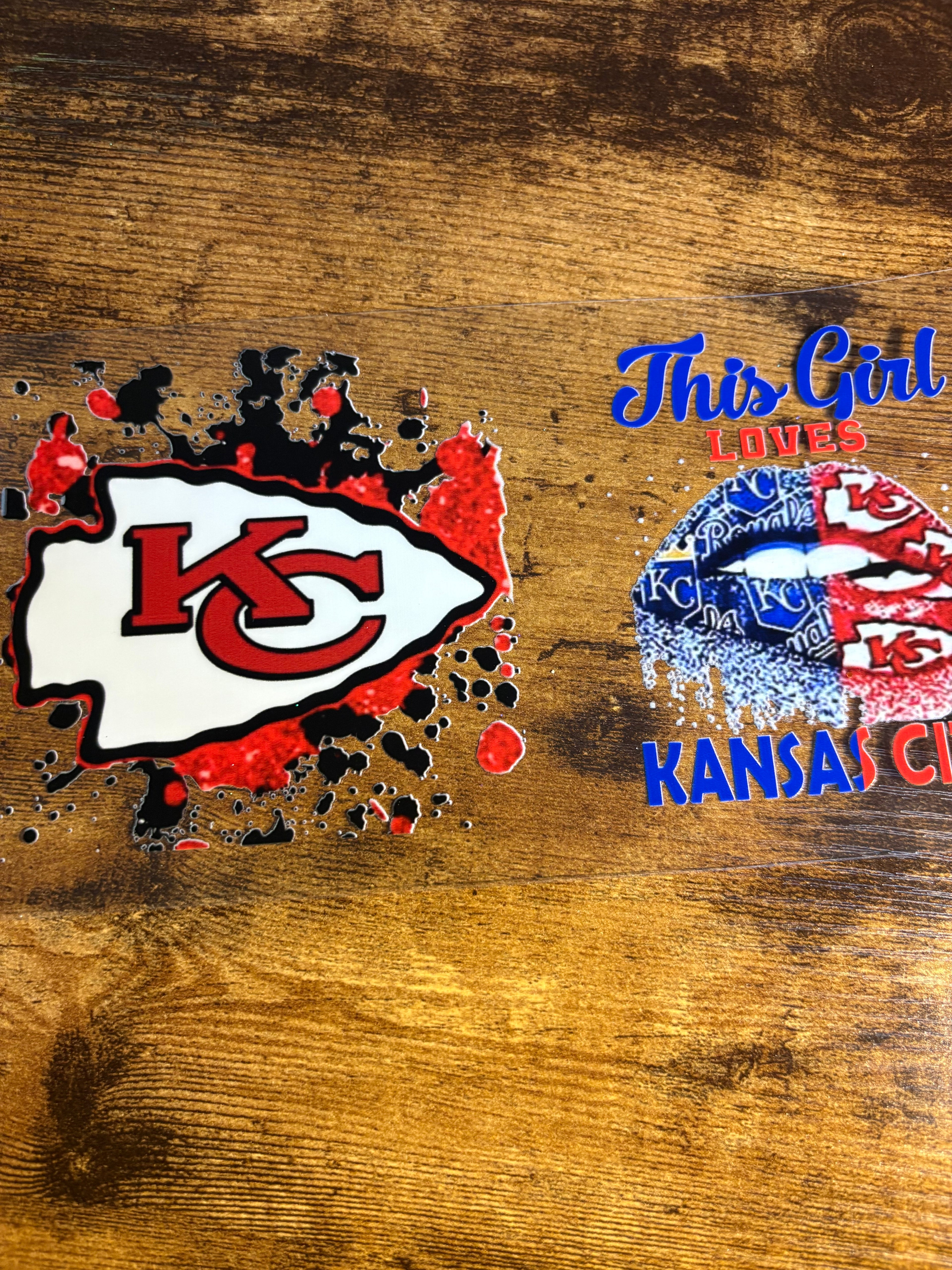 Chiefs girly lips vinyl